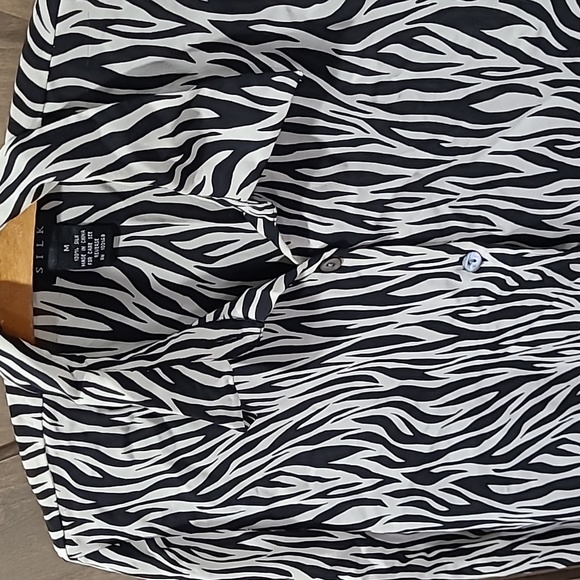 City Silk Zebra Print Button Up Shirt Blouse M - Picture 2 of 8